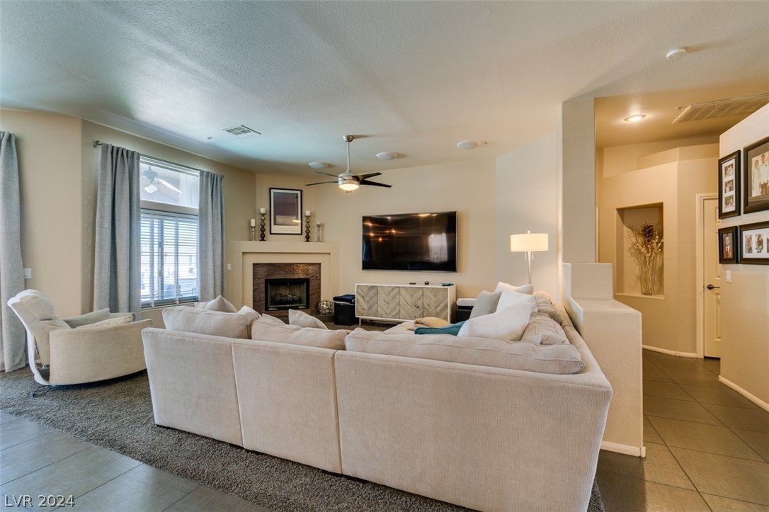 381 Desert Cove Road Henderson, NV 89012 - Photo 7 of 57 Gallery Image 7