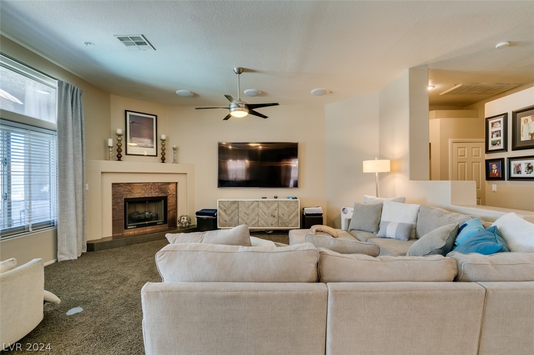 381 Desert Cove Road Henderson, NV 89012 - Photo 8 of 57 Gallery Image 8
