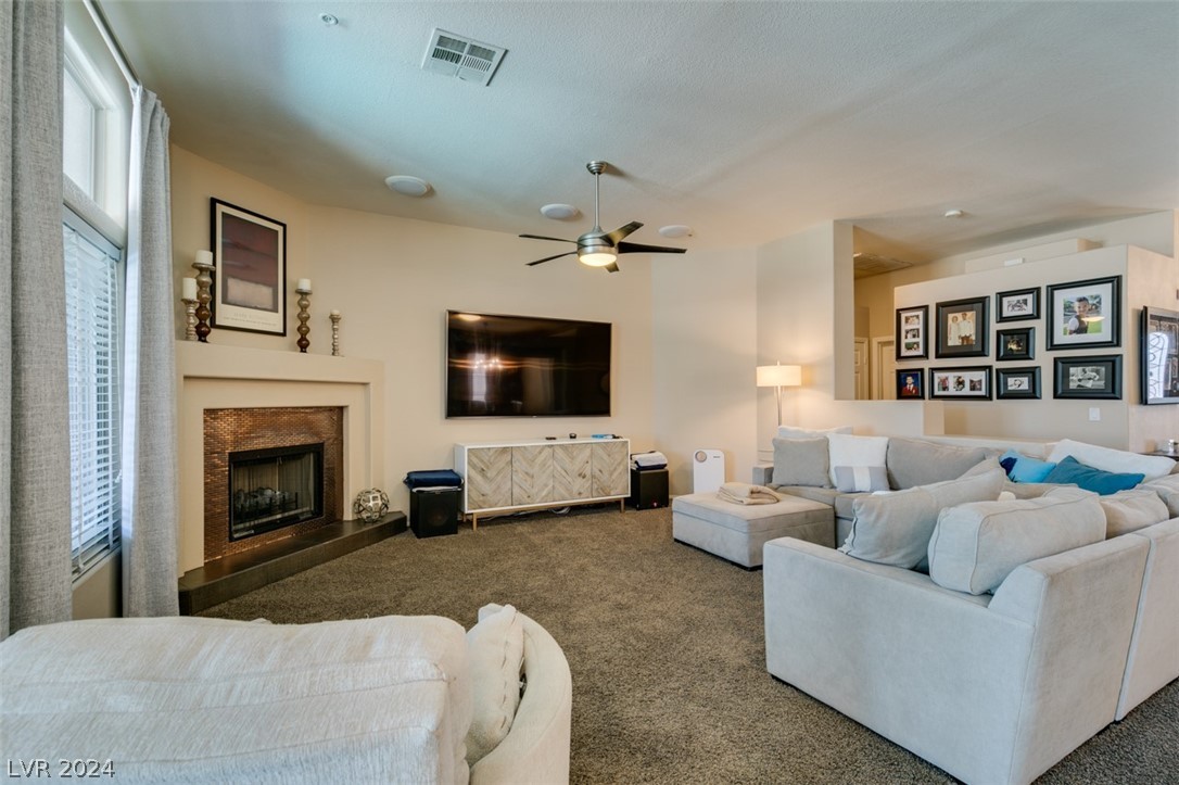 381 Desert Cove Road Henderson, NV 89012 - Photo 9 of 57 Gallery Image 9