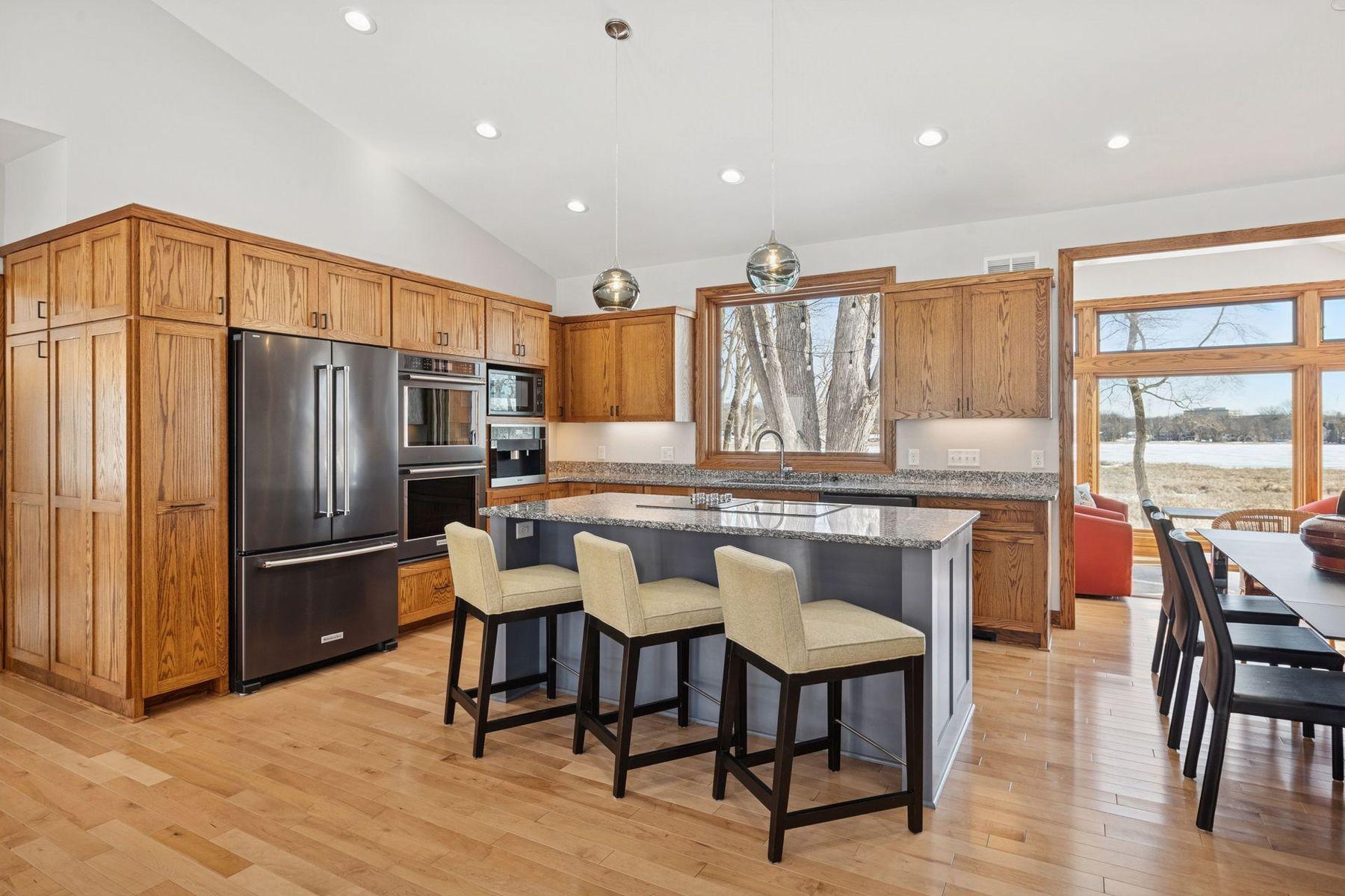 5517 Dickson Road Minnetonka, MN 55345 - Photo 25 of 57