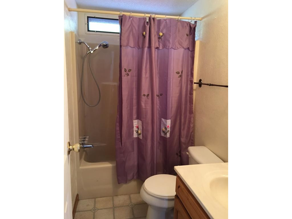 5128 Hummingbird Road Coeburn, VA 24230 - Photo 17 of 36 Hall Full Bath