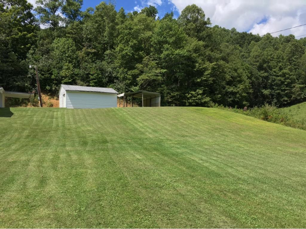 5128 Hummingbird Road Coeburn, VA 24230 - Photo 23 of 36 Photo 23