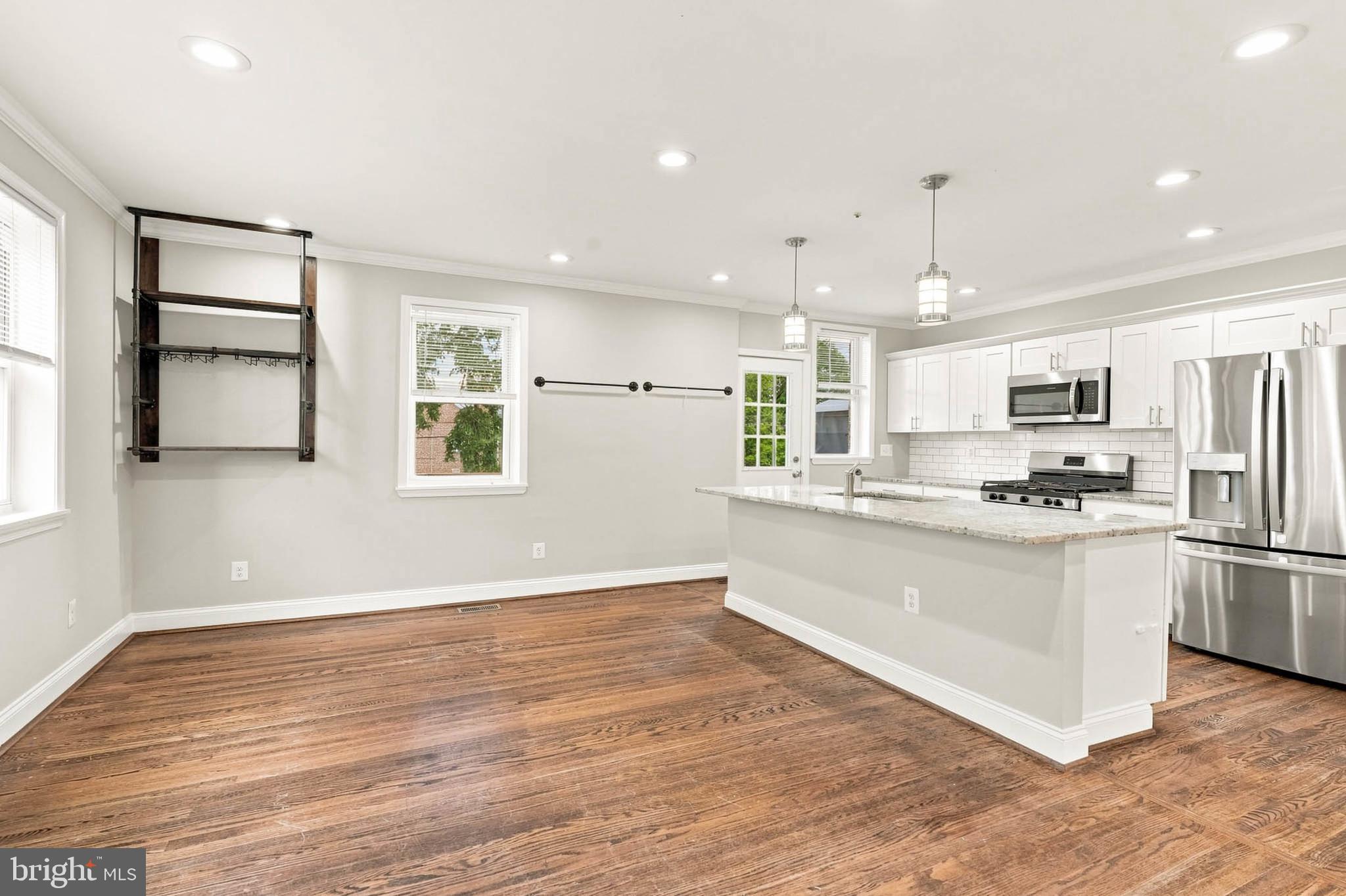 1518 Lochwood Road Baltimore, MD 21218 - Photo 5 of 30 Gallery Image 5