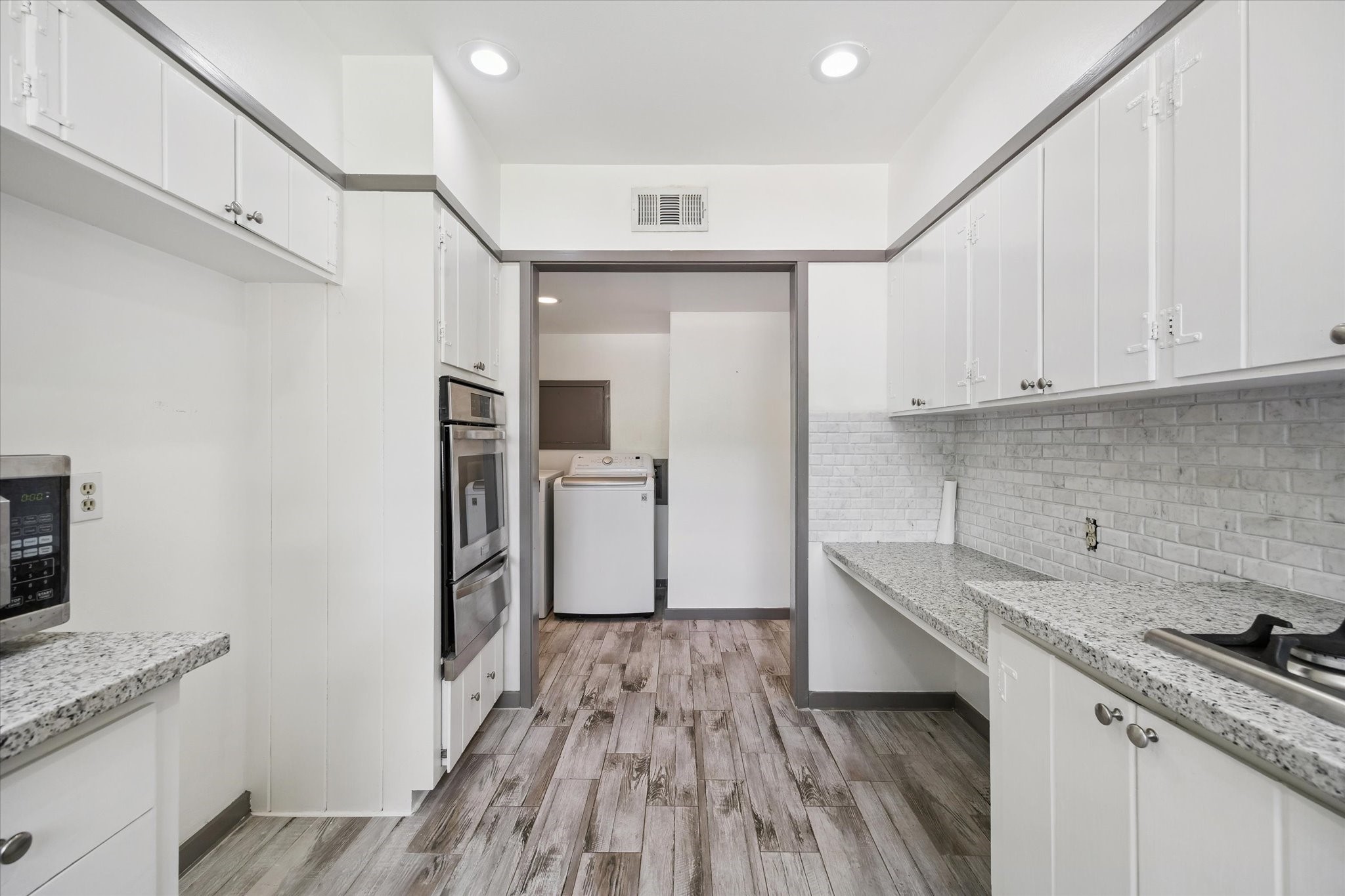 10807 Beinhorn Road Houston, TX 77024 - Photo 9 of 22