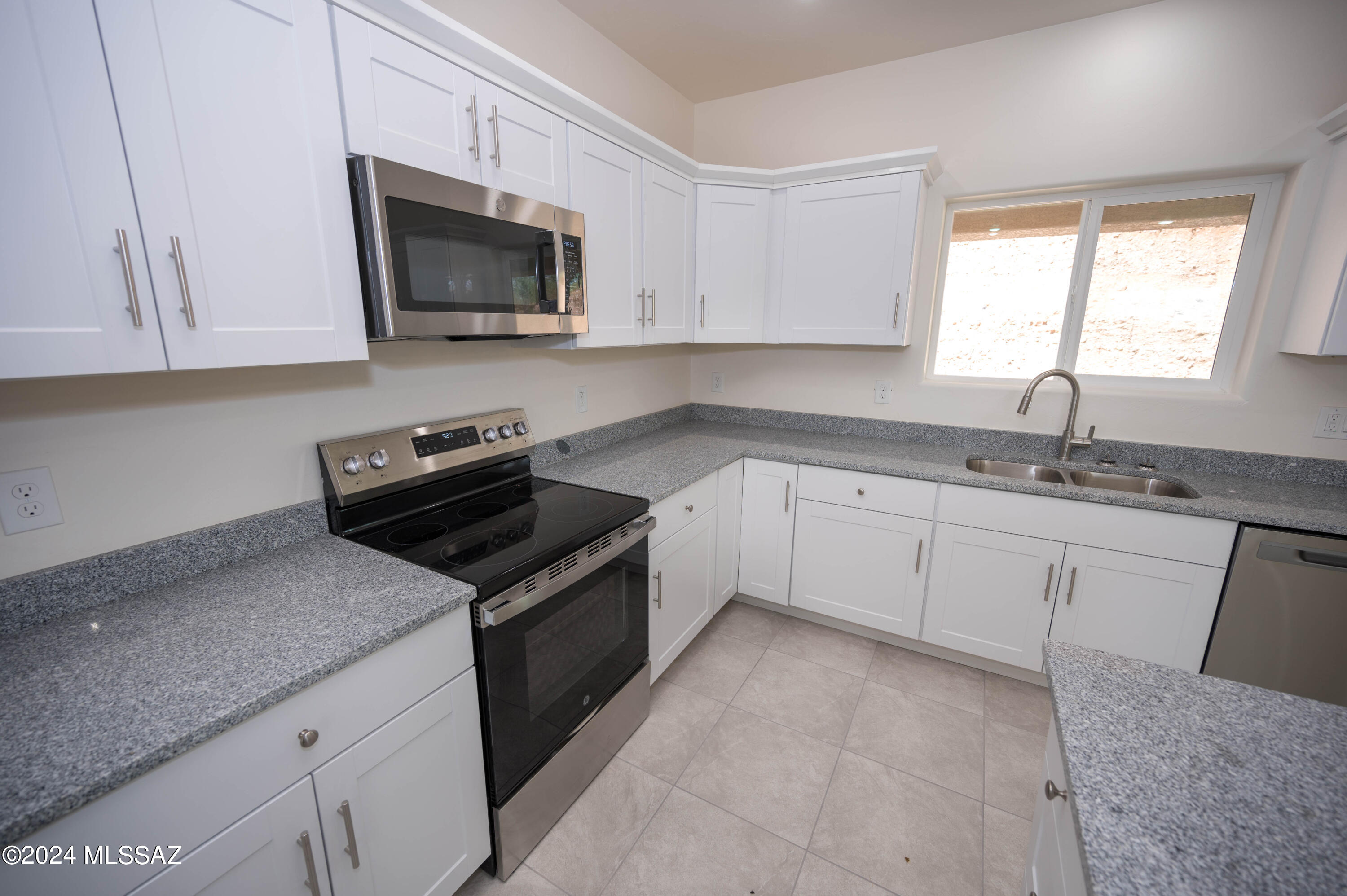 1110 Montosa Circulo Rio Rico, AZ 85648 - Photo 18 of 48