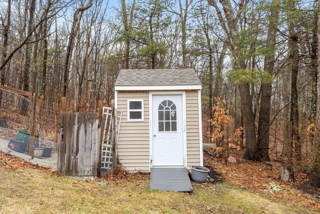 15 Appleton Road Windham, NH 03087 - Photo 39 of 40 Gallery Image 39