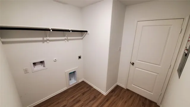 a view of walk in closet