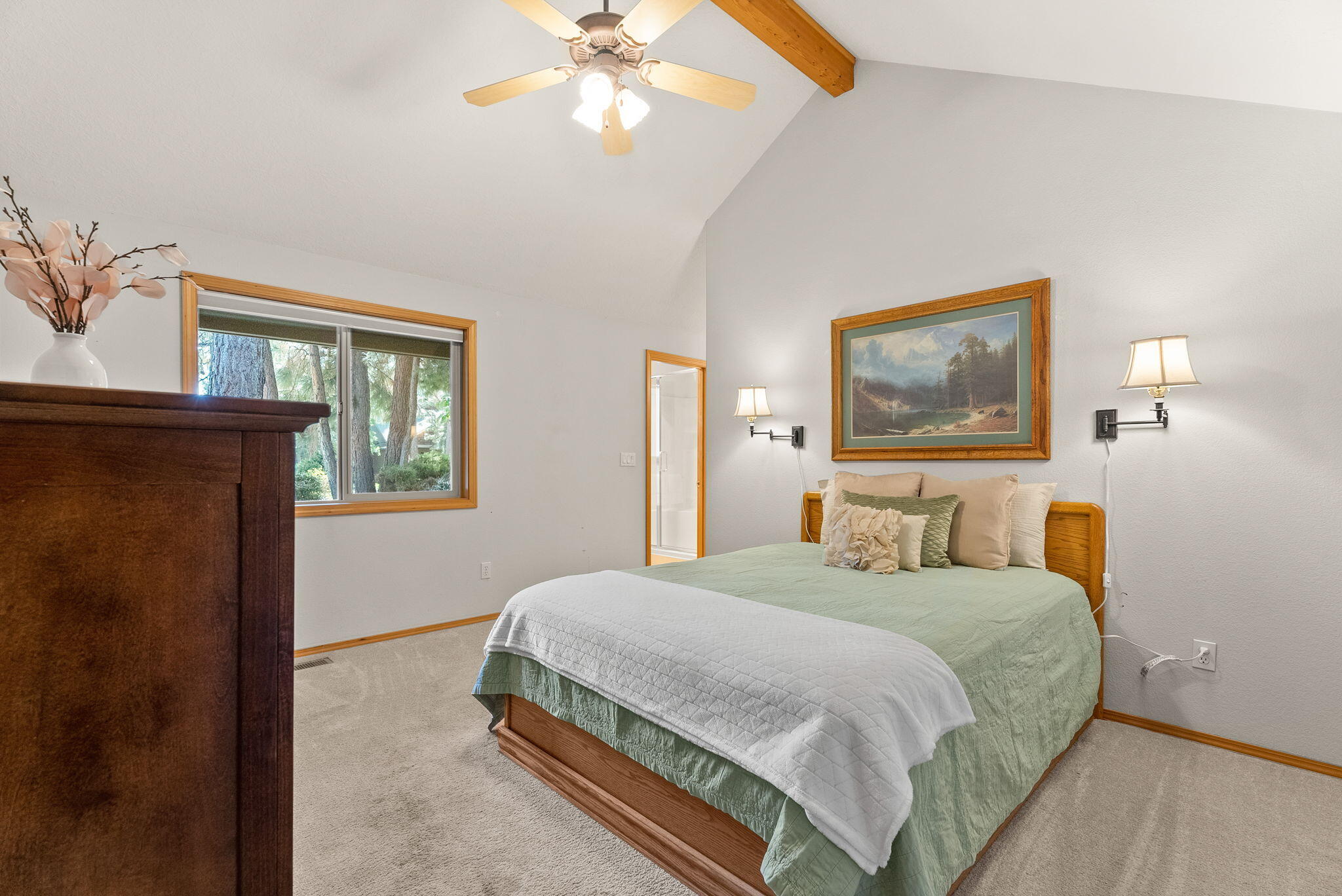19910 Quail Pine Loop Bend, OR 97702 - Photo 5 of 34 21-web-or-mls-Riley Visuals-21
