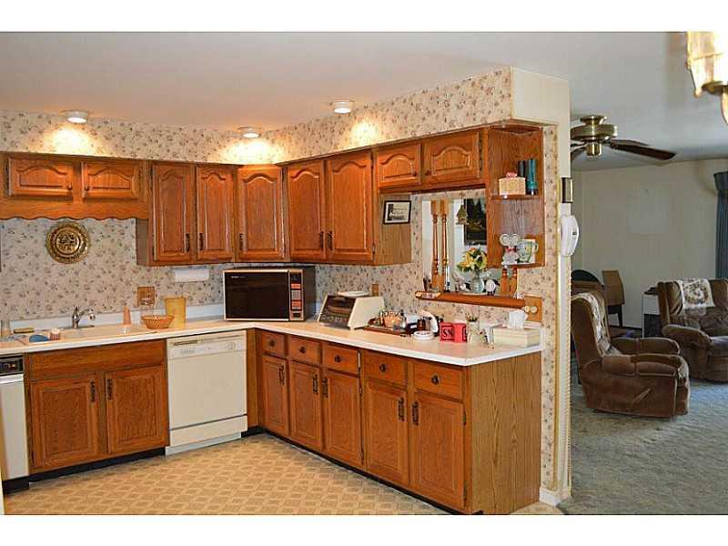 53 Smith Street, Unit 2 Augusta, ME 04330 - Photo 3 of 16 Kitchen.