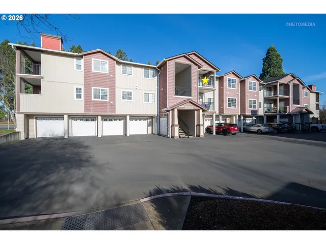 $269,950 | 10804 Northeast Holly Street, Unit 303, Hillsboro, OR 97006