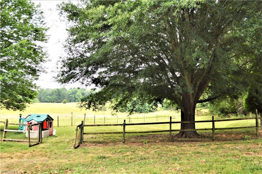 170 Baker Crossroad Road Madison, NC 27025 - Photo 27 of 30 Already-Fenced-in Area