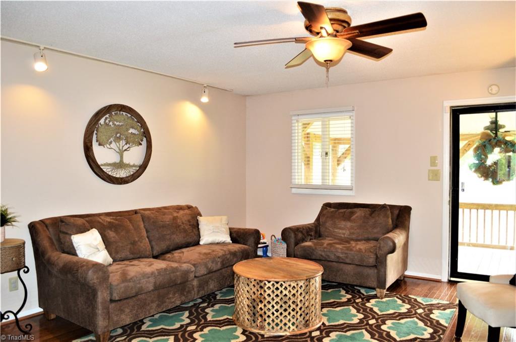 170 Baker Crossroad Road Madison, NC 27025 - Photo 9 of 30 Living Room