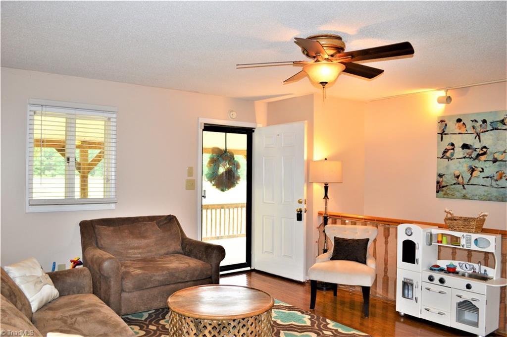 170 Baker Crossroad Road Madison, NC 27025 - Photo 10 of 30 Living Room