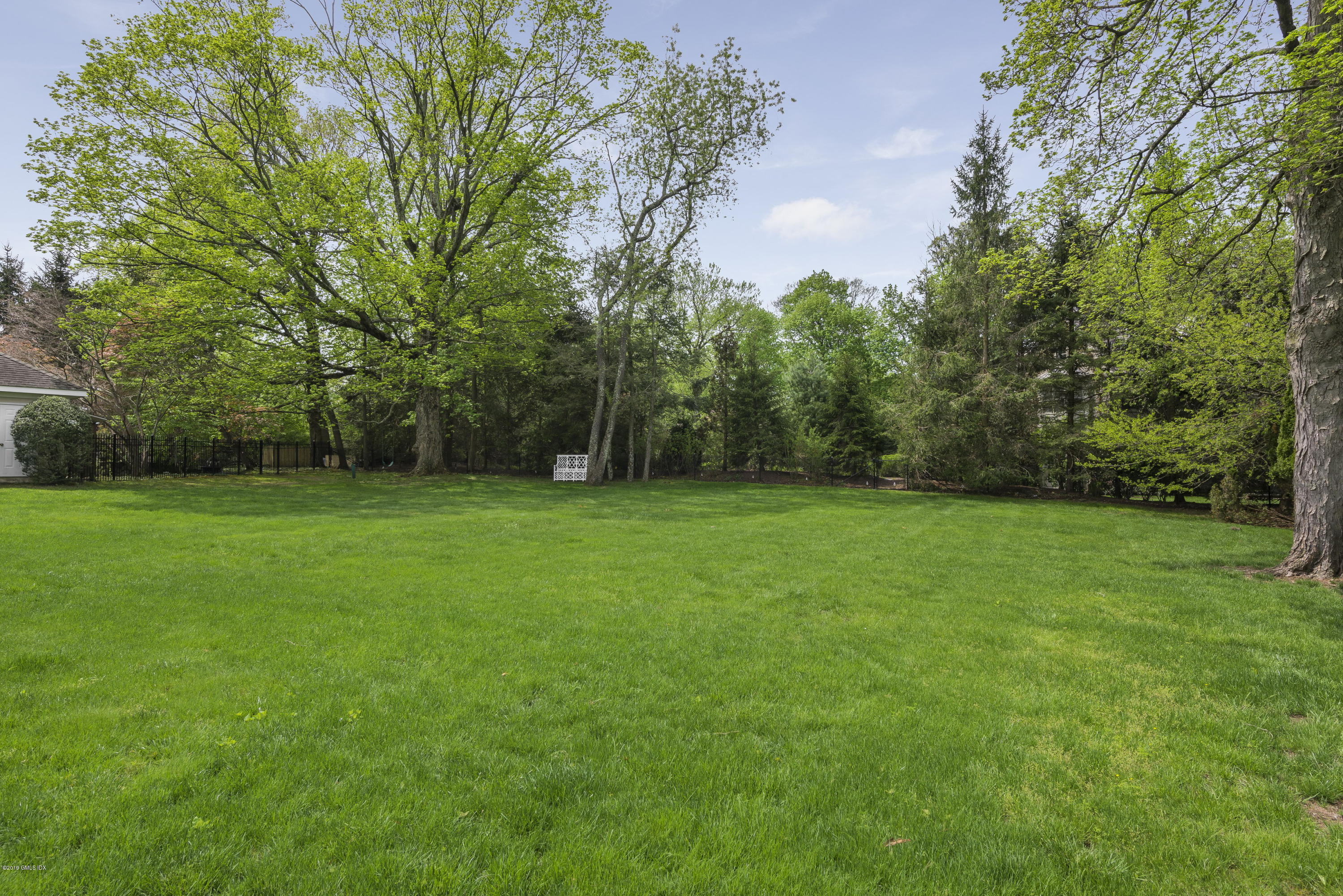 50 Upland Drive Greenwich, CT 06831 - Photo 32 of 34 a view of a garden
