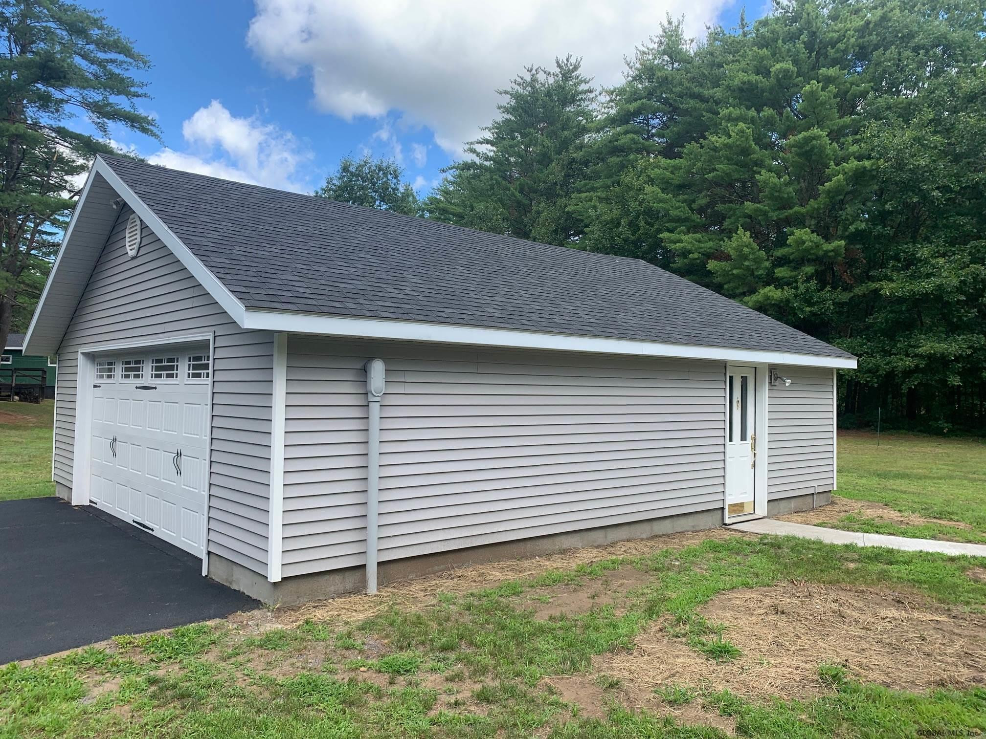 34 Ballard Road Wilton, NY 12831 - Photo 5 of 21 Photo 5