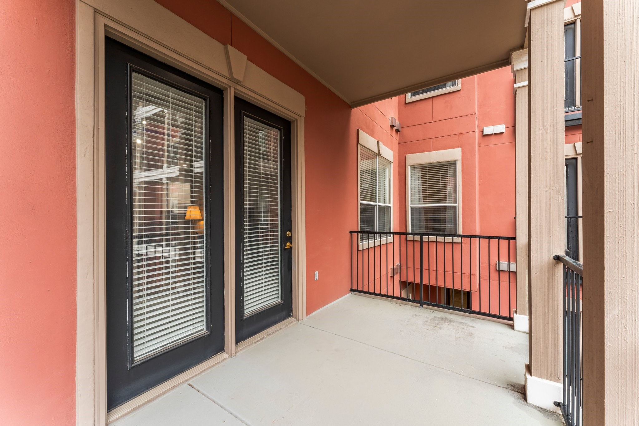 2400 McCue Road, Unit 237 Houston, TX 77056 - Photo 19 of 27 a view of a porch of a house