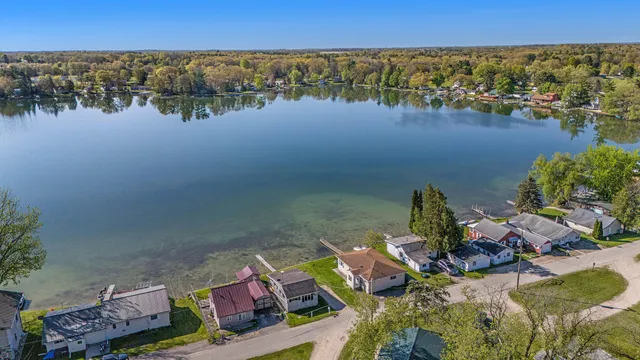 $264,900 | 271 Pine Drive, Greenville, MI 48838