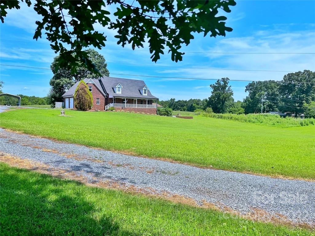 32475 Bridge Road Mount Pleasant, NC 28124 - Photo 3 of 24 Gallery Image 3