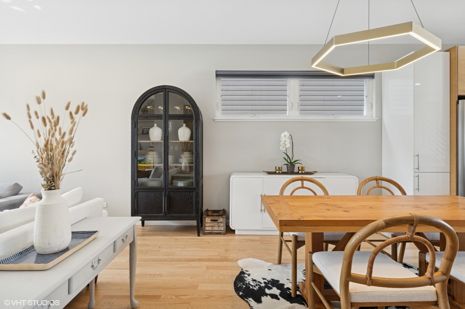 2920 North Ridgeway Avenue Chicago, IL 60618 - Photo 12 of 29 Gallery Image 12