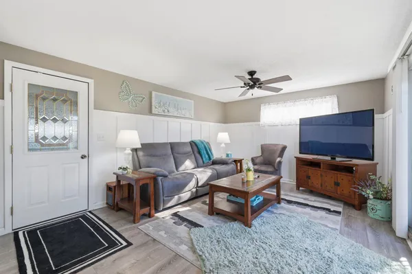 $245,000 | 431 South Hardacre Court, New Castle, IN 47362