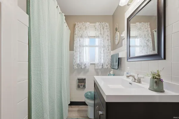 $245,000 | 431 South Hardacre Court, New Castle, IN 47362