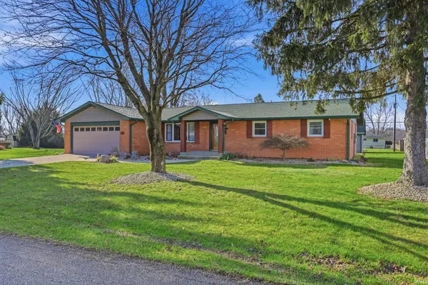 $245,000 | 431 South Hardacre Court, New Castle, IN 47362