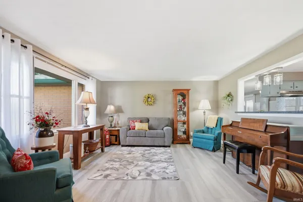 $245,000 | 431 South Hardacre Court, New Castle, IN 47362