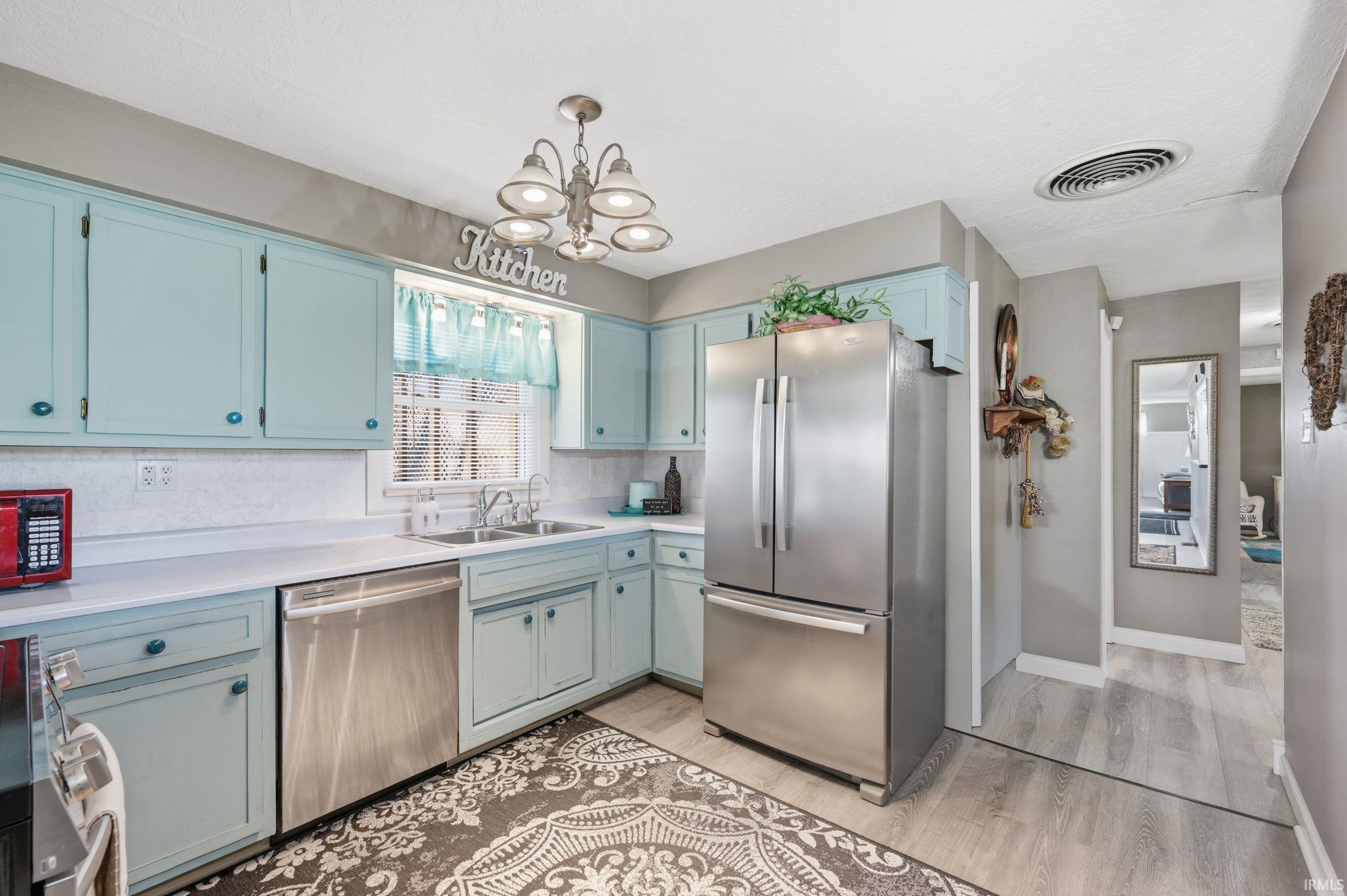 431 South Hardacre Court New Castle, IN 47362 - Photo 7 of 22