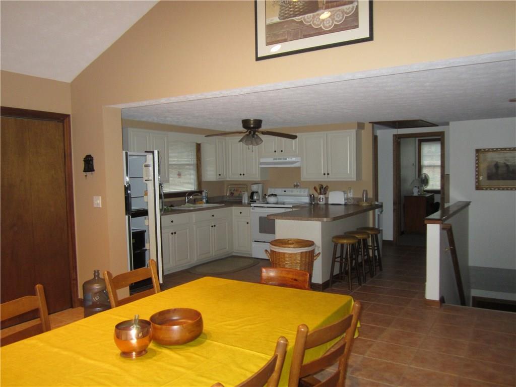 122 Thomas Pond Terrace Road Raymond, ME 04071 - Photo 11 of 13 DINING ROOM - KICHEN