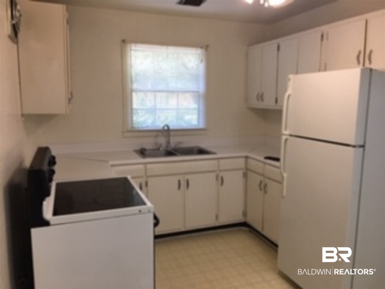 650 Wilshire Road Mobile, AL 36609 - Photo 4 of 14