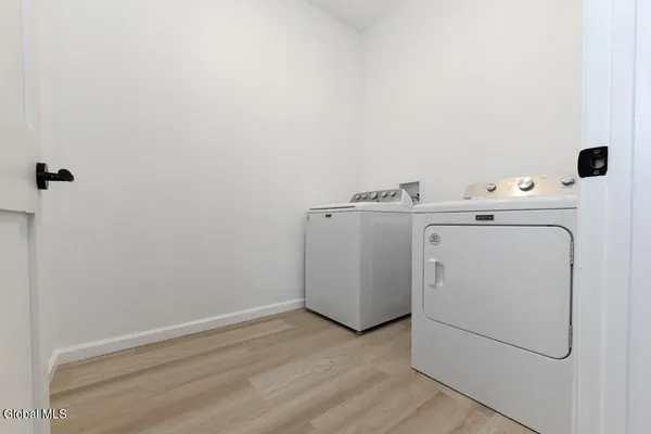 $2,000 | 1859 Western Avenue, Unit 201, Guilderland, NY 12203