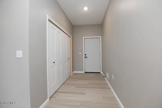 $2,000 | 1859 Western Avenue, Unit 201, Guilderland, NY 12203