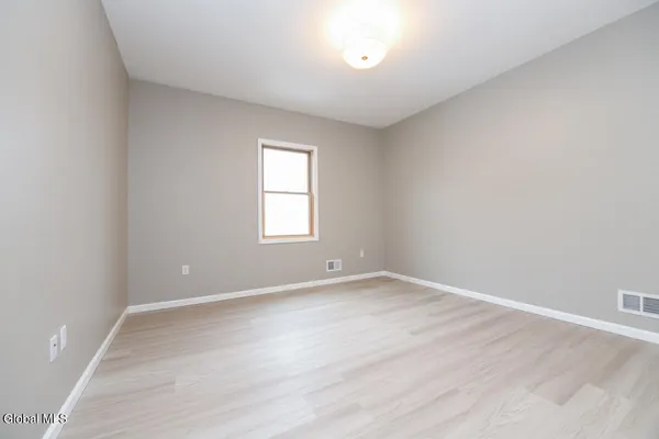 $2,000 | 1859 Western Avenue, Unit 201, Guilderland, NY 12203