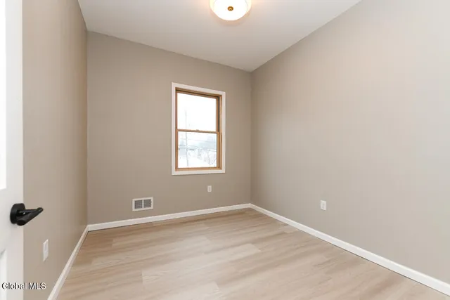 $2,000 | 1859 Western Avenue, Unit 201, Guilderland, NY 12203