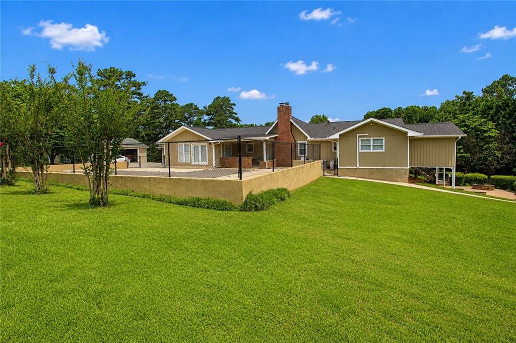 1464 Lakeview Road Grayson, GA 30017 - Photo 8 of 92
