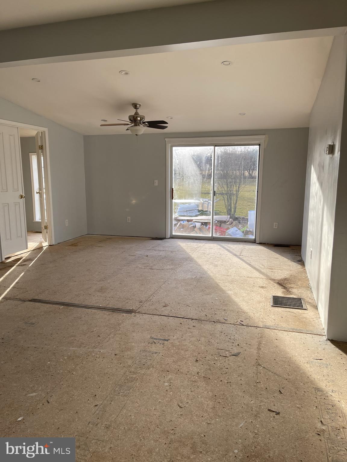 668 California Road Quakertown, PA 18951 - Photo 23 of 29 Living Room Area w/Slider