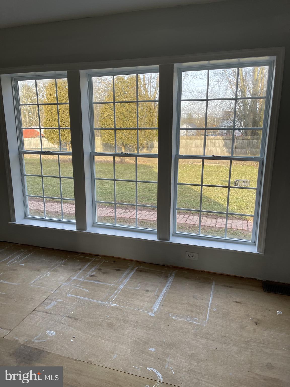 668 California Road Quakertown, PA 18951 - Photo 8 of 29 Family Room Windows
