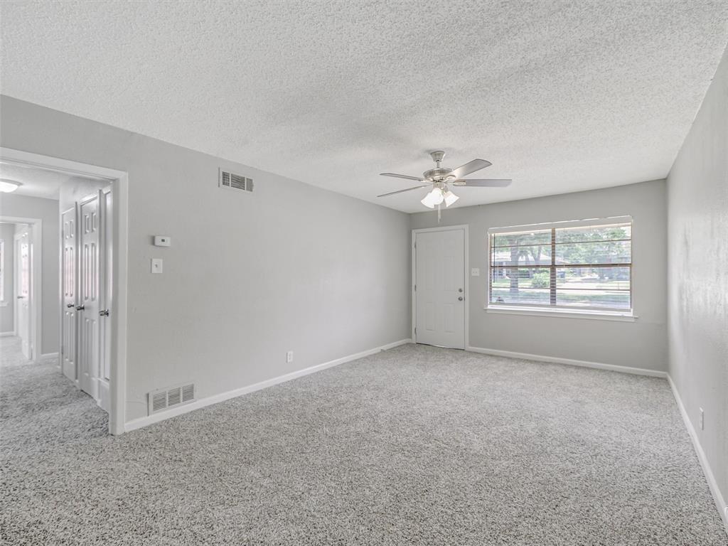3211 Gus Thomasson Road Dallas, TX 75228 - Photo 5 of 23