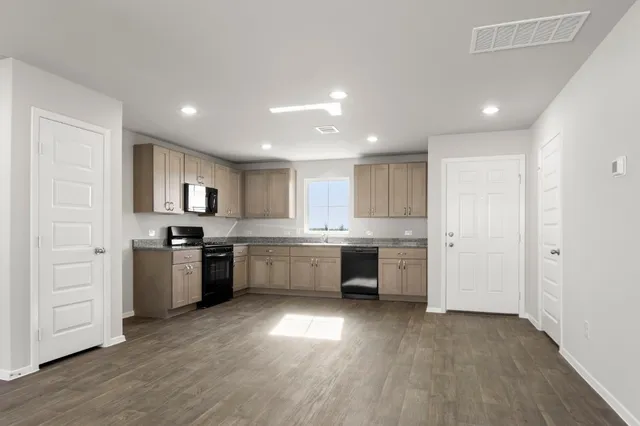 $206,110 | 117 Summer Drive, Elgin, TX 78621