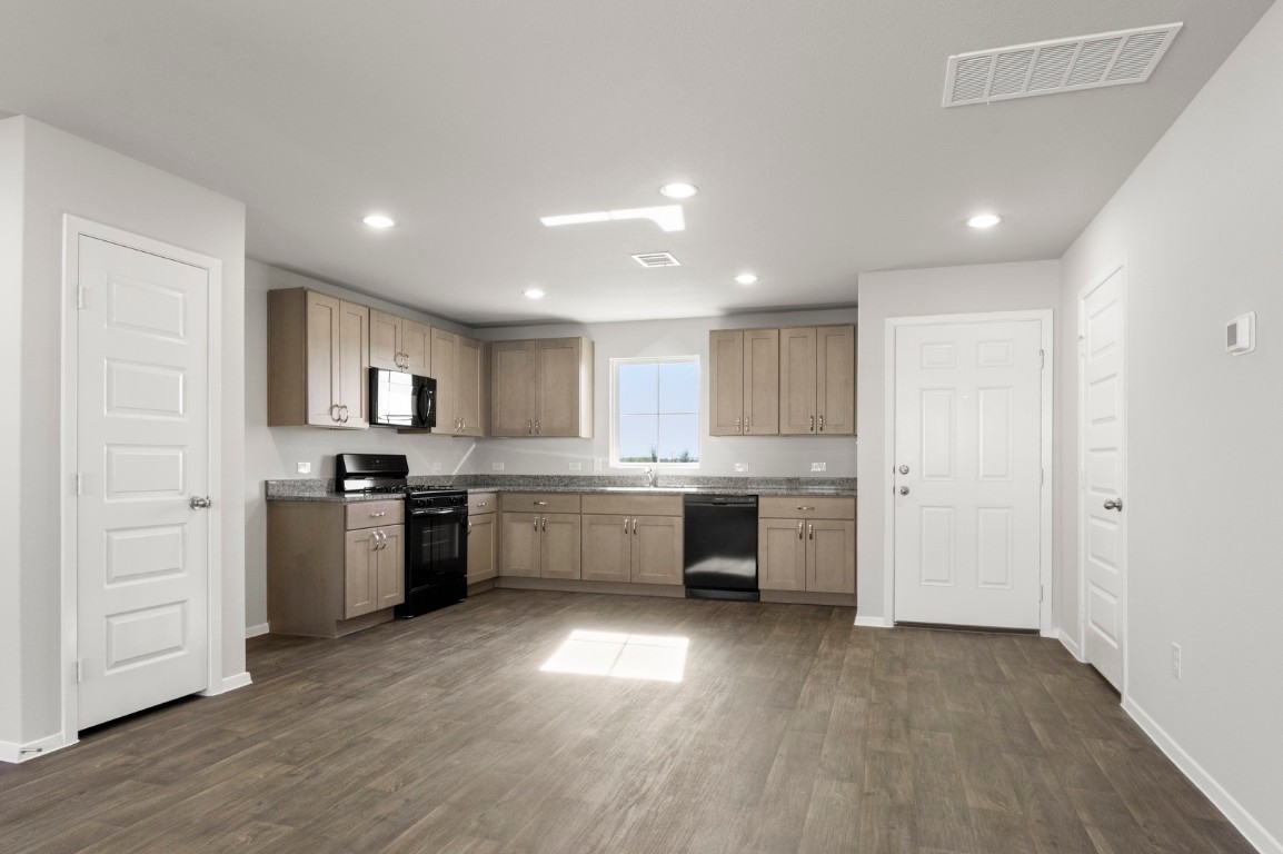 117 Summer Drive Elgin, TX 78621 - Photo 16 of 36