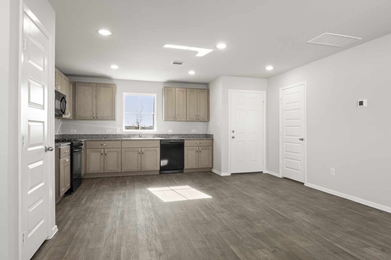 117 Summer Drive Elgin, TX 78621 - Photo 17 of 36