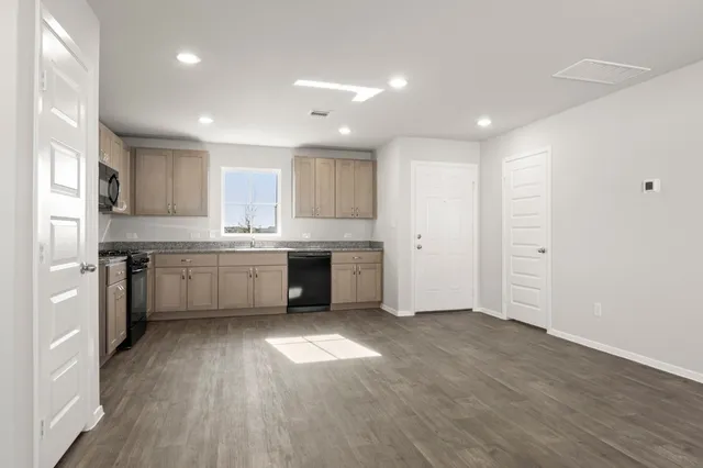 $206,110 | 117 Summer Drive, Elgin, TX 78621