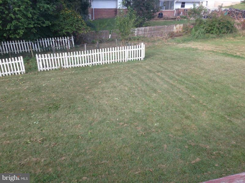 2112 Chantilla Road Catonsville, MD 21228 - Photo 22 of 23 Back yard