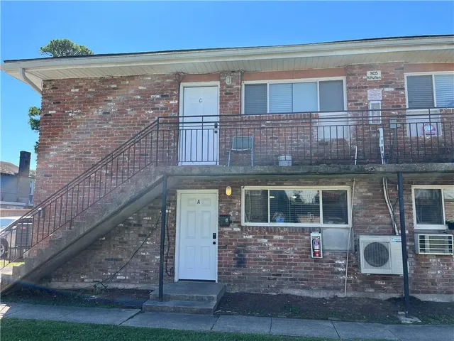 $1,100 | 305 North Hullen Street, Unit A, Metairie, LA 70001