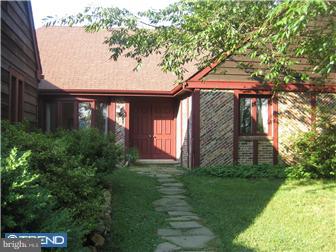 45 Longview Road East Fallowfield, PA 19320 - Photo 1 of 12 Exterior Front