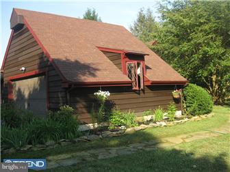 45 Longview Road East Fallowfield, PA 19320 - Photo 2 of 12 Exterior Side