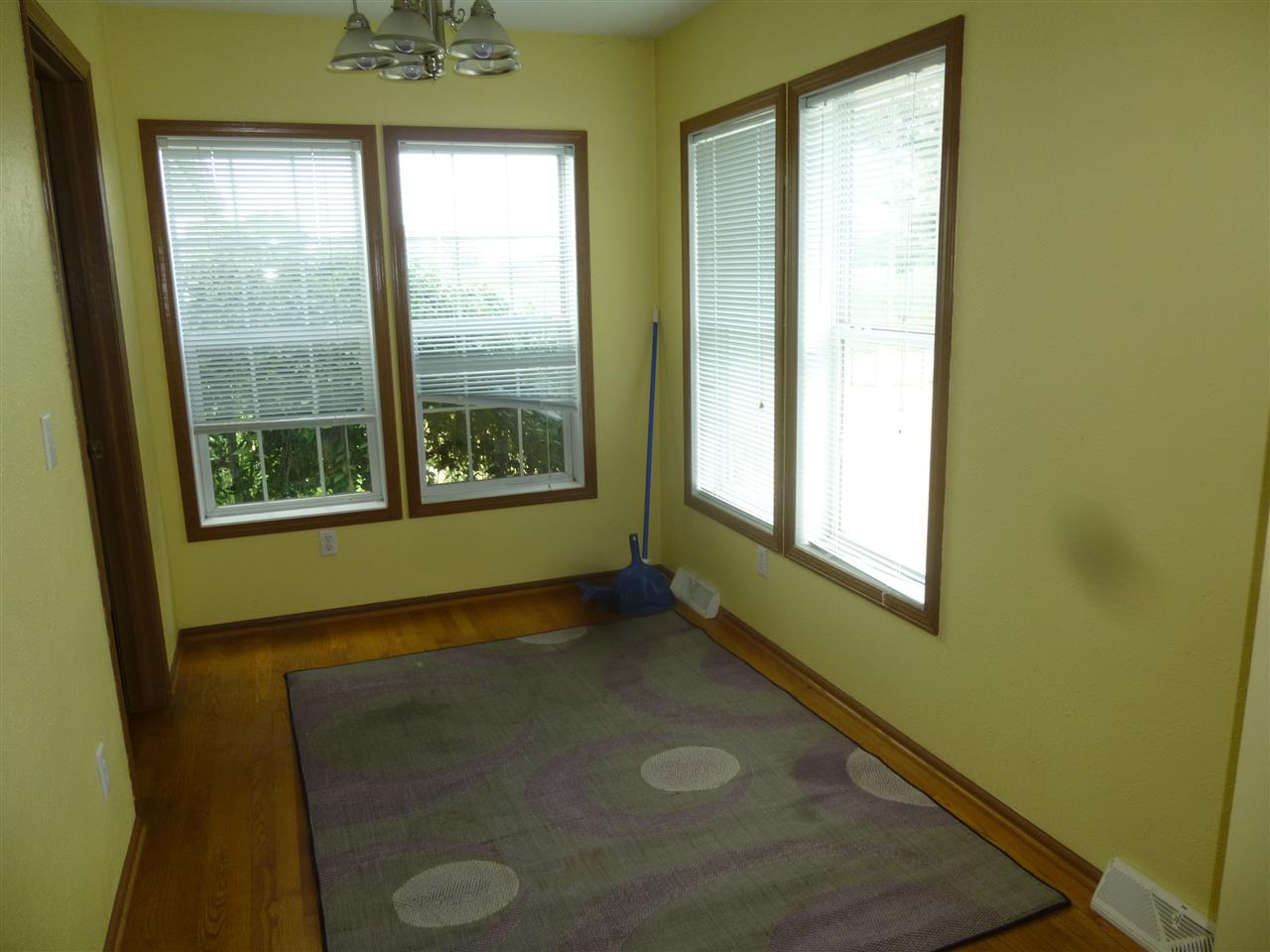 12024 Barnes Road Byron, MI 48418 - Photo 9 of 34