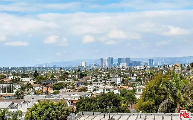 $3,281 | 4701 Saturn Street, Unit 1/2, Los Angeles, CA 90019