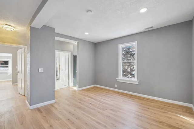 $525,000 | 120 4th Avenue East, Shakopee, MN 55379