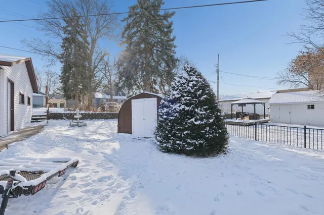 $525,000 | 120 4th Avenue East, Shakopee, MN 55379